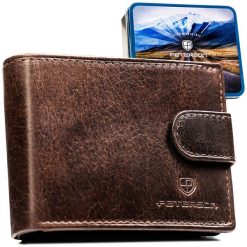Skórzany, brązowy portfel męski zamykany na zatrzask, wyposażony w system RFID - Peterson. Brązowe portfele męskie Peterson, bez wzorów, ze skóry. Za 109.99 zł.