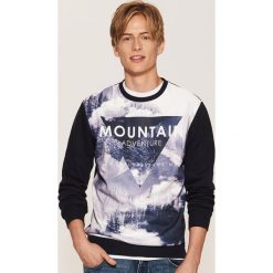 Bluza z fotonadrukiem - Granatowy. Bluzy nierozpinane męskie marki House. W wyprzedaży za 49.99 zł.