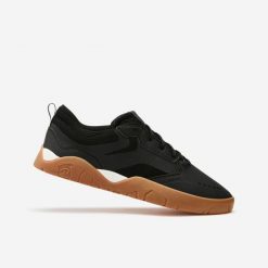 Buty na deskorolkę Crush900 Joseph Garbaccio Pro czarne. Białe buty do biegania męskie Decathlon, bez wzorów, z kauczuku, bez zapięcia, do biegania. Za 299.99 zł.
