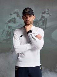 4F Longsleeve regular męski 4F x Bartosz Zmarzlik - biały S. Białe koszulki męskie z długim rękawem 4f, m, bez wzorów, z bawełny, klasyczne, bez kołnierzyka, bez ramiączek. Za 129.99 zł.