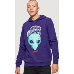 Bluza z grafiką - Fioletowy. Bluzy nierozpinane męskie marki Cropp. W wyprzedaży za 89.99 zł.