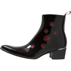 Jeffery West SYLVIAN BULLET HOLE Botki kowbojki i motocyklowe black. Buty zimowe męskie marki Jeffery West. W wyprzedaży za 855.20 zł.