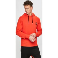 Diesel - Bluza. Żółte bluzy nierozpinane męskie Diesel, l, bez wzorów, z bawełny, z kapturem. W wyprzedaży za 239.90 zł.