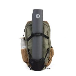 Plecak na matę do jogi Bodhi Daypack. Zielone plecaki męskie BODHI, bez wzorów. Za 199.99 zł.