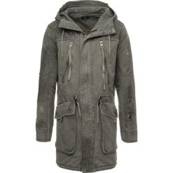 Tigha MERIN Parka military green. Parki męskie Tigha. W wyprzedaży za 678.30 zł.