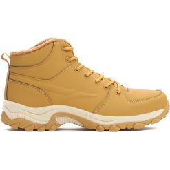 Camelowe Traperki Sow Thistle. Buty zimowe męskie marki Born2be. Za 159.99 zł.