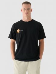 4F T-shirt oversize z nadrukiem męski - czarny L. Czarne t-shirty męskie 4f, l, bez wzorów, z bawełny, bez kołnierzyka, bez ramiączek. W wyprzedaży za 29.99 zł.