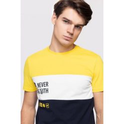 T-shirt męski TSM205 - żółty. T-shirty męskie 4f. W wyprzedaży za 49.99 zł.