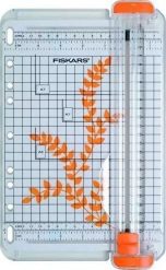 Fiskars FISKARS OBCINARKA DO PAPIERU 22cm A5 SureCut PLUS FS1004637. Golarki męskie FISKARS. Za 98.28 zł.
