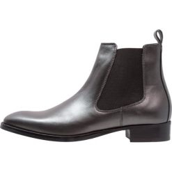 ALDO ONEILLAN Botki pewter. Buty zimowe męskie Aldo. W wyprzedaży za 447.20 zł.