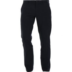 BOSS ATHLEISURE HAPRON Spodnie materiałowe navy. Długie spodnie sportowe męskie marki BOSS ATHLEISURE. W wyprzedaży za 503.20 zł.
