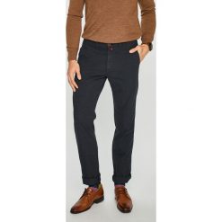 Pierre Cardin - Spodnie Voyage. Eleganckie spodnie męskie marki Pierre Cardin. W wyprzedaży za 299.90 zł.