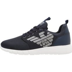 EA7 Emporio Armani LACE UP Sneakersy niskie navy. Niebieskie buty sportowe na co dzień męskie EA7 Emporio Armani, z materiału. Za 629.00 zł.