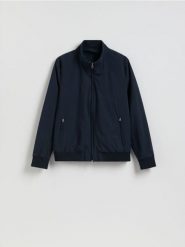 Kurtka bomberka ze stójką - granatowy. Niebieskie kurtki męskie Reserved, l, bez wzorów, bez ramiączek, bez kaptura. Za 199.99 zł.