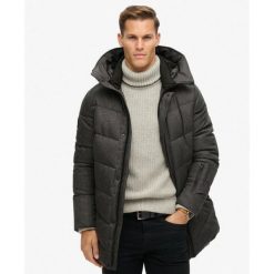 Kurtka pikowana City Chevron. Szare kurtki męskie Superdry., m, bez wzorów, bez ramiączek, bez kaptura. W wyprzedaży za 816.50 zł.