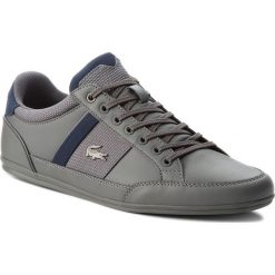 Sneakersy LACOSTE - Chaymon 318 1 Cam 7-36CAM0008G1N Dk Gry/Nvy. Buty sportowe na co dzień męskie marki Lacoste. W wyprzedaży za 359.00 zł.