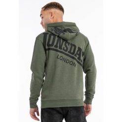 Bluza z kapturem o regularnym kroju Lonsdale Maywick. Czarne bluzy nierozpinane męskie Lonsdale, m, bez wzorów, z dresówki, z kapturem. W wyprzedaży za 227.00 zł.