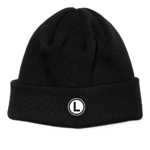 Czapka Legia L-ka czarna. Czarne czapki męskie LEGIA, bez wzorów, sportowe. Za 99.99 zł.