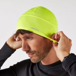 Czapka do biegania Kiprun Warm+ ocieplana V2. Zielone czapki męskie KIPRUN, bez wzorów, z elastanu, sportowe. Za 39.99 zł.