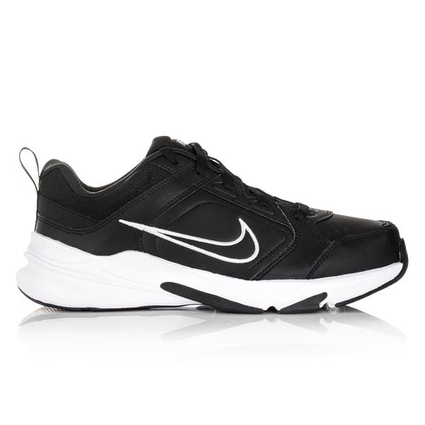 Buty męskie sportowe Nike Defyallday. Białe buty sportowe na co dzień męskie Nike, m, bez wzorów, sportowe, bez ramiączek, bez kaptura, na fitness i siłownię. W wyprzedaży za 289.00 zł.