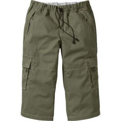 Spodnie 3/4 Loose Fit bonprix oliwkowy. Spodnie dresowe męskie marki bonprix. Za 49.99 zł.