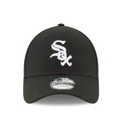 Czapka z daszkiem New Era MLB Chicago White Sox. Czarne czapki męskie New Era, bez wzorów, sportowe. Za 177.00 zł.