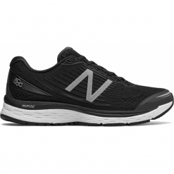 New Balance M880BK8. Buty do biegania męskie marki New Balance. W wyprzedaży za 399.99 zł.