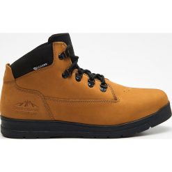 Skórzane półbuty - Żółty. Żółte eleganckie półbuty męskie Cropp. Za 249.99 zł.