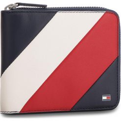Duży Portfel Męski TOMMY HILFIGER - Chevron Square Za W AM0AM03645 901. Bez kategorii marki Tommy Hilfiger. W wyprzedaży za 209.00 zł.