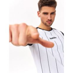 T-SHIRT W STYLU BOWLING. T-shirty męskie marki TOP SECRET. W wyprzedaży za 19.99 zł.