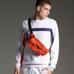 Bluza z kontrastowym nadrukiem kolekcja M2A - Biały. Bluzy nierozpinane męskie marki Cropp. Za 89.99 zł.