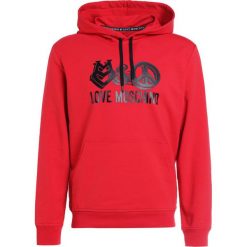 Love Moschino Bluza z kapturem red. Bluzy nierozpinane męskie marki Love Moschino. W wyprzedaży za 494.50 zł.