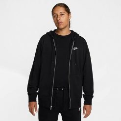 Bluza z kapturem Nike Club Fleece z zamkiem czarna. Czarne bluzy z kapturem męskie Nike, m, bez wzorów, z kapturem. Za 317.25 zł.