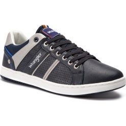 Sneakersy WRANGLER - Marshall Paso WM91041A Navy 016. Niebieskie buty sportowe na co dzień męskie marki Wrangler, z materiału, eleganckie. Za 249.00 zł.