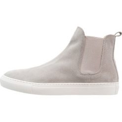 Shoe The Bear KEITH Botki light grey. Buty zimowe męskie marki Shoe The Bear. W wyprzedaży za 412.30 zł.