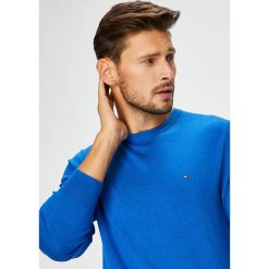 Tommy Hilfiger - Sweter. Szare swetry męskie Tommy Hilfiger, z bawełny, z okrągłym kołnierzem, z krótkim rękawem. W wyprzedaży za 319.90 zł.