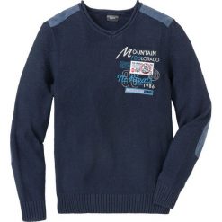 Sweter z dekoltem w serek, z haftem, z bawełny z recyclingu bonprix ciemnoniebieski. Niebieskie swetry męskie bonprix, bez wzorów, z bawełny, bez kołnierzyka, bez ramiączek. Za 49.99 zł.