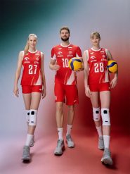 4F Koszulka meczowa replika męska 4F x Polska Siatkówka - czerwona XL. Czerwone t-shirty męskie 4f, m, bez wzorów, z dzianiny, bez kołnierzyka, bez ramiączek. Za 199.99 zł.