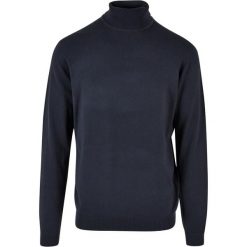 Sweter z golfem Urban Classics. Niebieskie swetry męskie Urban Classics, bez wzorów, biznesowe, bez kołnierzyka, bez ramiączek. Za 132.50 zł.