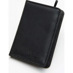 Gładki portfel - Czarny. Portfele męskie marki Cropp. W wyprzedaży za 19.99 zł.