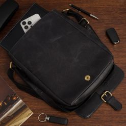 Torba męska skórzana na ramię zgrabna elegancka Beltimore czarna N23. Czarne torby męskie na ramię bez wzorów, eleganckie, na ramię. Za 199.99 zł.