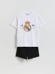 Dwuczęściowa piżama Real Madrid - biały. Białe piżamy męskie Reserved, l, bez wzorów, z bawełny, bez kołnierzyka, bez ramiączek. Za 149.99 zł.