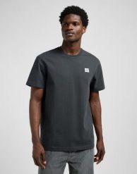 MESKA KOSZULKA LEE WW TEE WASHED BLACK 112370491. Czarne t-shirty męskie Lee, l, bez wzorów, bez kołnierzyka, bez ramiączek. Za 79.99 zł.