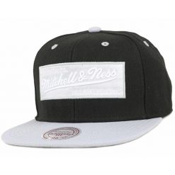 Czapka Mitchell & Ness 2 tone label. Czarne czapki męskie Mitchell & Ness, bez wzorów. Za 218.50 zł.