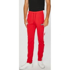 Puma - Spodnie. Szare spodnie na co dzień męskie Puma, z bawełny, casualowe. W wyprzedaży za 219.90 zł.