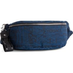 Saszetka nerka VERSACE JEANS - E1YTBB20 71117 240. Saszetki męskie marki Versace Jeans. Za 429.00 zł.