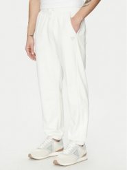 Guess Spodnie dresowe Z5GB06 K6ZS1 Biały Regular Fit. Białe spodnie dresowe męskie Guess, z aplikacjami, z bawełny. Za 239.99 zł.
