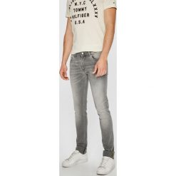 Trussardi Jeans - Jeansy 370. Jeansy męskie marki TRUSSARDI JEANS. W wyprzedaży za 429.90 zł.