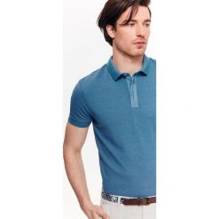 T-SHIRT POLO MĘSKI Z TKANINOWYM KOŁNIERZEM. Koszulki polo męskie marki TOP SECRET. W wyprzedaży za 49.99 zł.