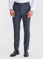 PAKO LORENTE – Granatowe spodnie garniturowe. Eleganckie spodnie męskie Pako Lorente, bez wzorów, z elastanu. Za 399.99 zł.